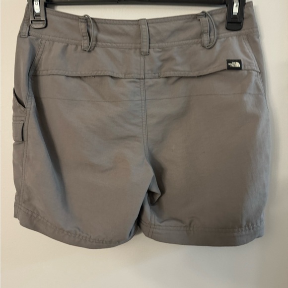 The Northface Hiking Shorts - Picture 2 of 7
